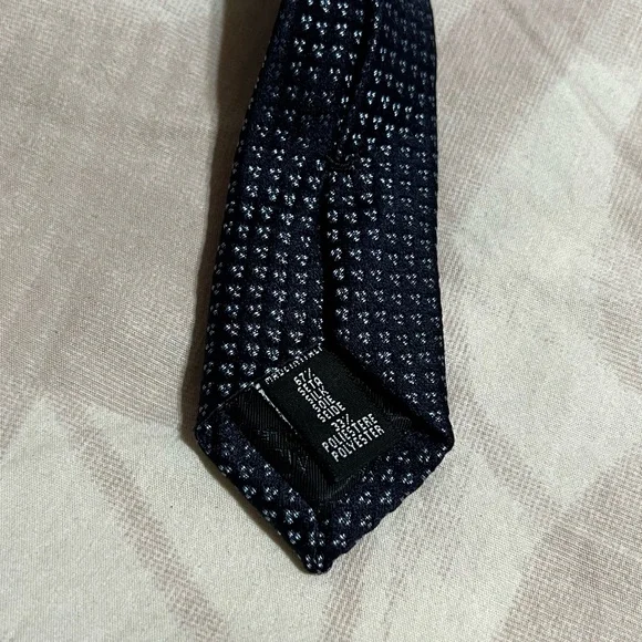 Armani Collezioni Men’s Dark Blue Silk Tie